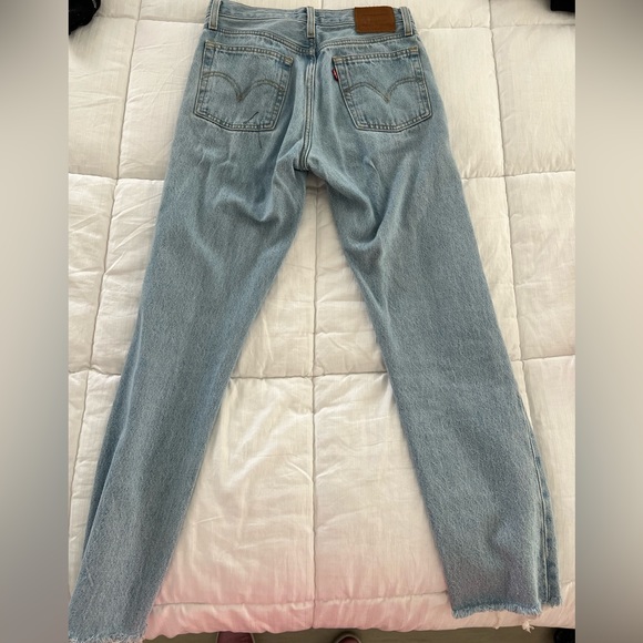 Women’s Levi’s Wedgie Straight Jean - Picture 3 of 3